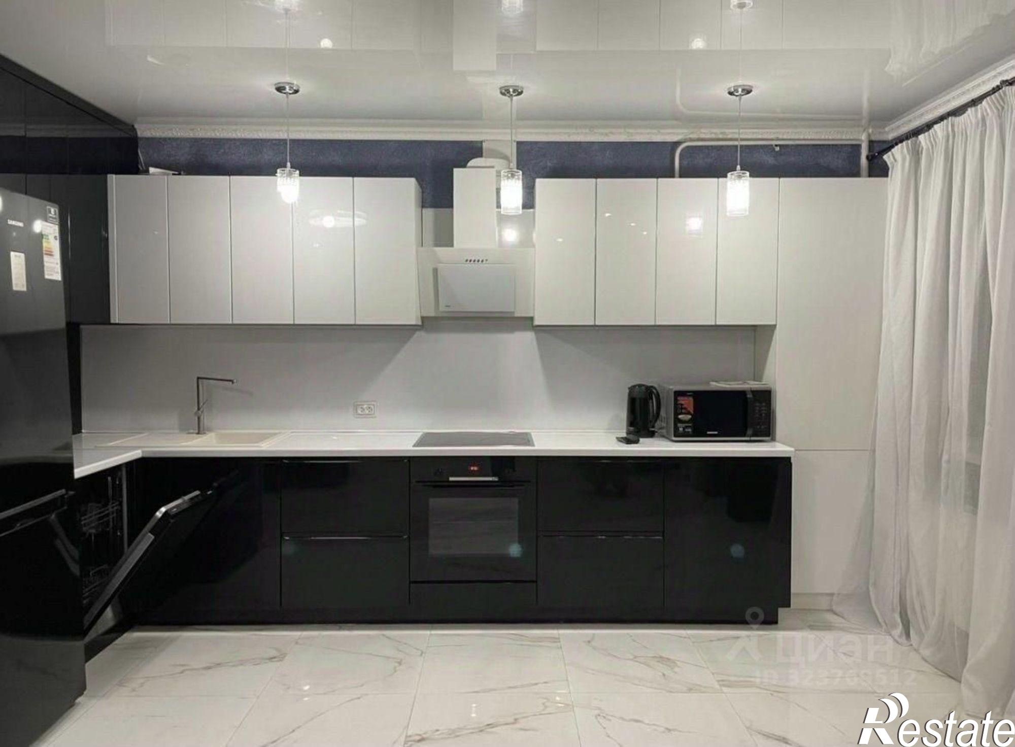 Сдать квартиру за 75 000 рублей на улица Октябрьской Революции, 54А