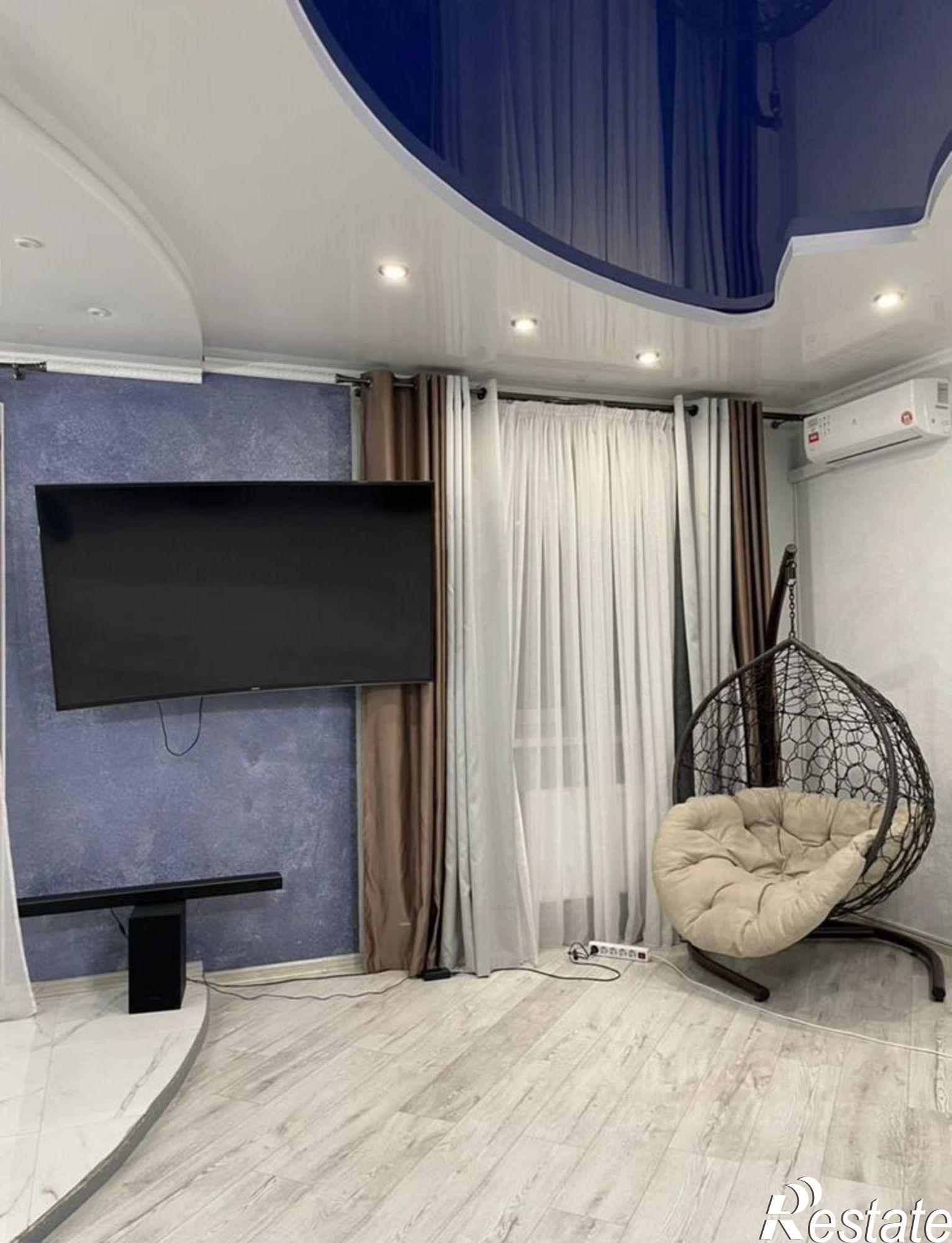 Сдать квартиру за 75 000 рублей на улица Октябрьской Революции, 54А