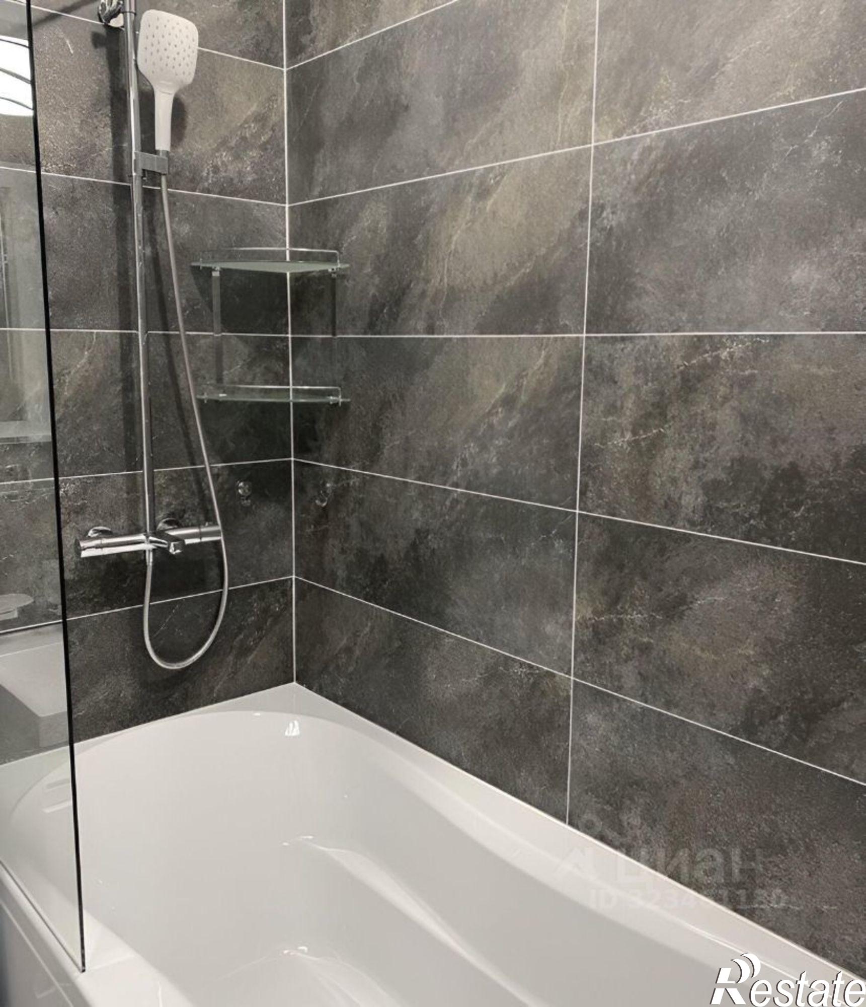 Сдать квартиру за 65 000 рублей на проспект Октября, 107/3