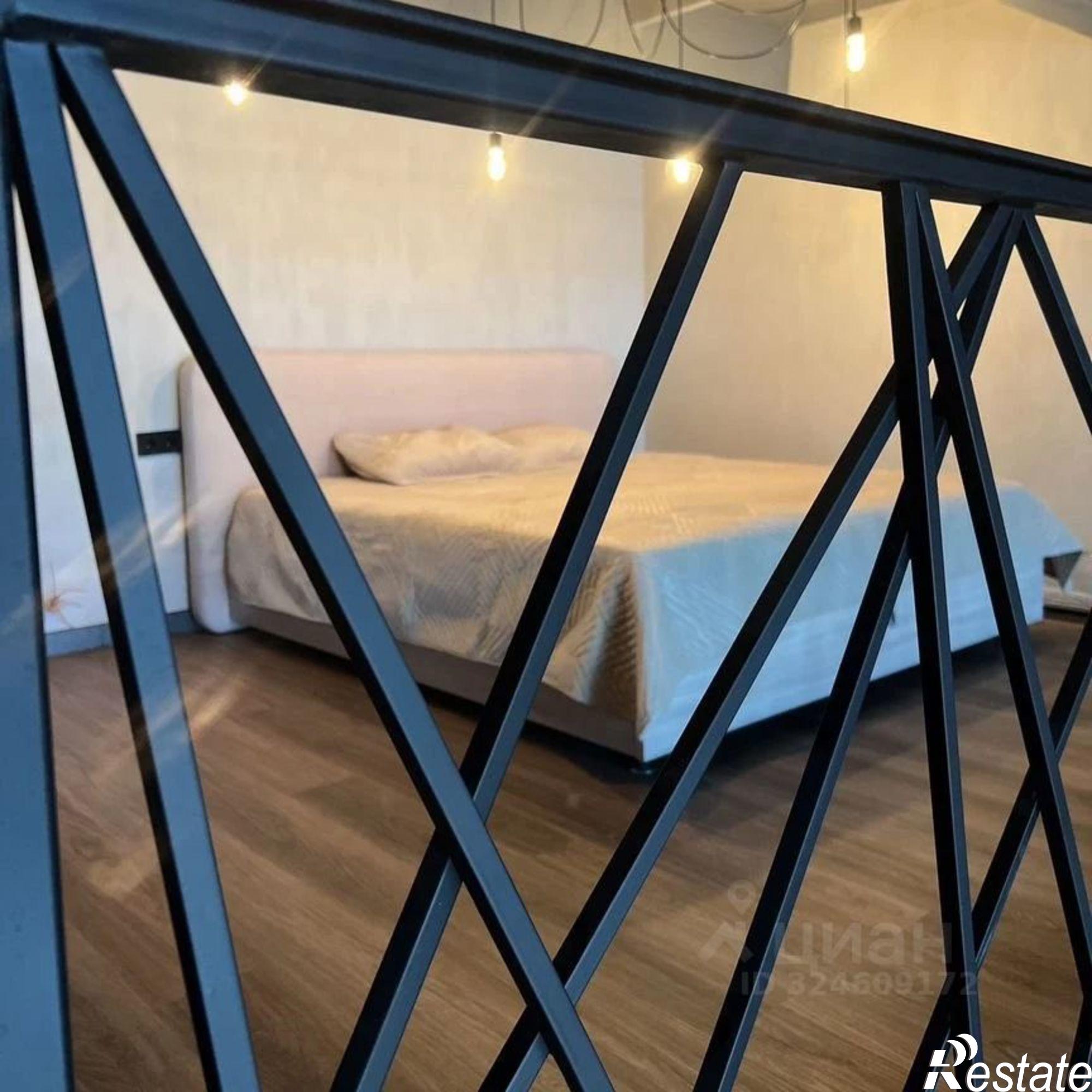 Сдать квартиру за 80 000 рублей на улица Менделеева, 132