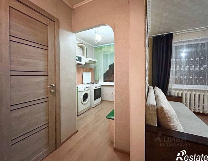 1-комн квартира Революционная улица, 96,  д. 96