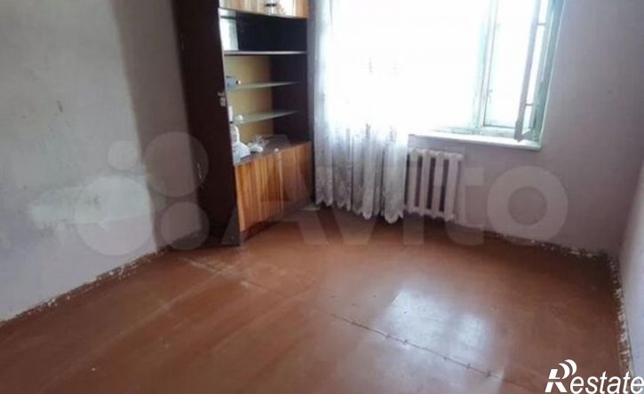 3-комн квартира улица Ахметова, 300,  д. 300