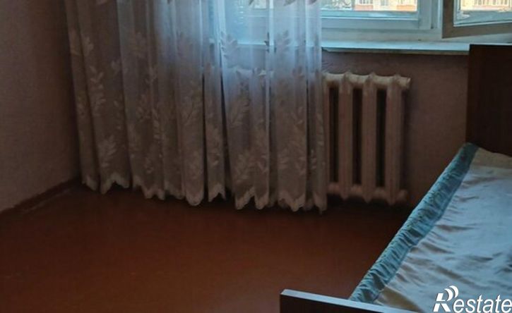 3-комн квартира улица Ахметова, 300,  д. 300