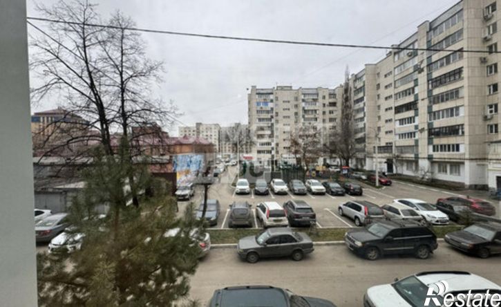 3-комн квартира улица Аксакова, 72,  д. 72