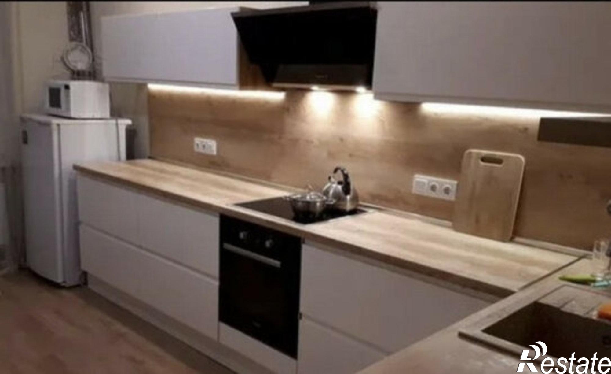 Купить квартиру за 10 490 000 рублей на Айская улица, 18/1