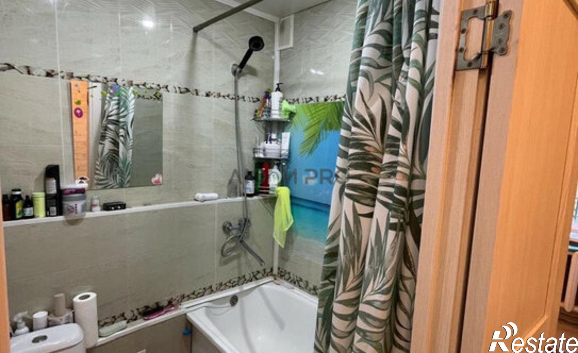 Купить квартиру за 4 090 000 рублей на Революционная улица, 80