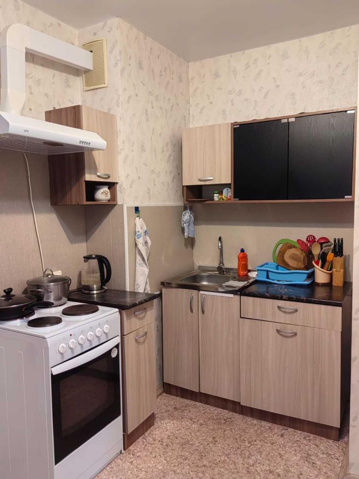 2-комн квартира Миловская, 16