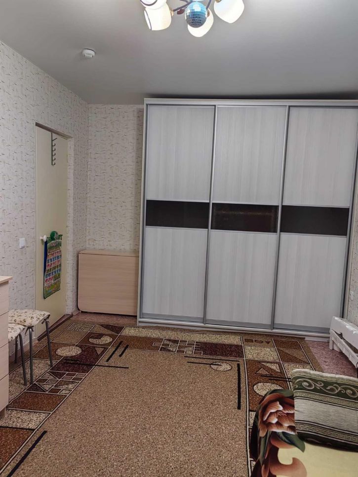 2-комн квартира Миловская, 16