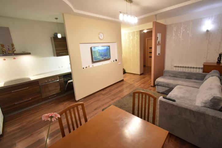 3-комн квартира Цюрупы ул, 145/1