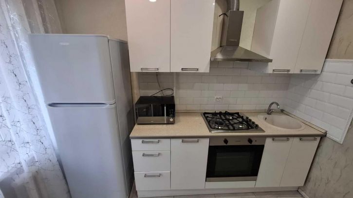 2-комн квартира Софьи Перовской ул, 42/1