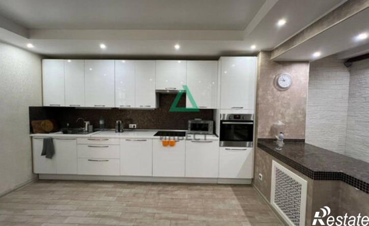 3-комн квартира улица Софьи Перовской, 52,  д. 52