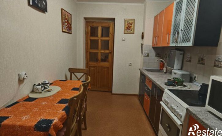 3-комн квартира улица Цюрупы, 156/1,  д. 156/1