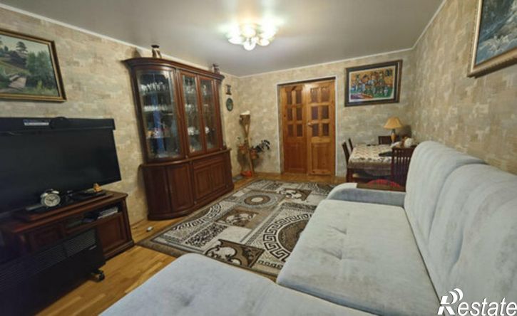 3-комн квартира улица Цюрупы, 156/1,  д. 156/1