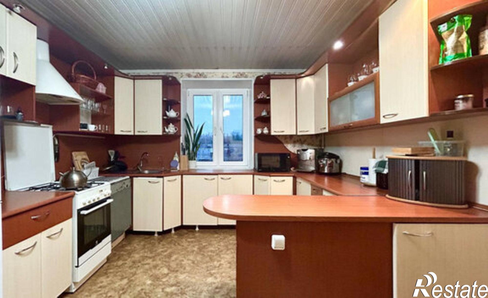 Купить квартиру за 10 300 000 рублей на Владивостокская улица, 11/1