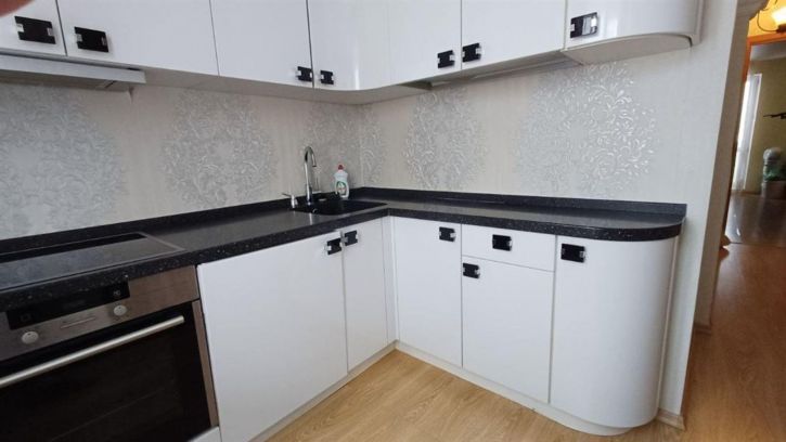 3-комн квартира ул Летчиков, д. 5/3