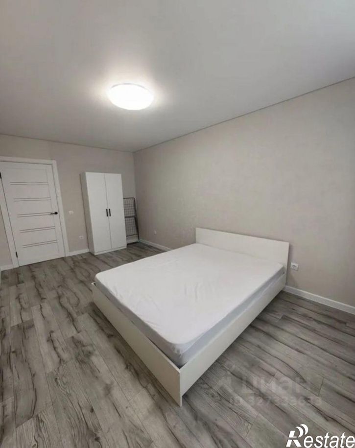 2-комн квартира улица Генерала Ишбулатова, 8/3,  д. 8/3