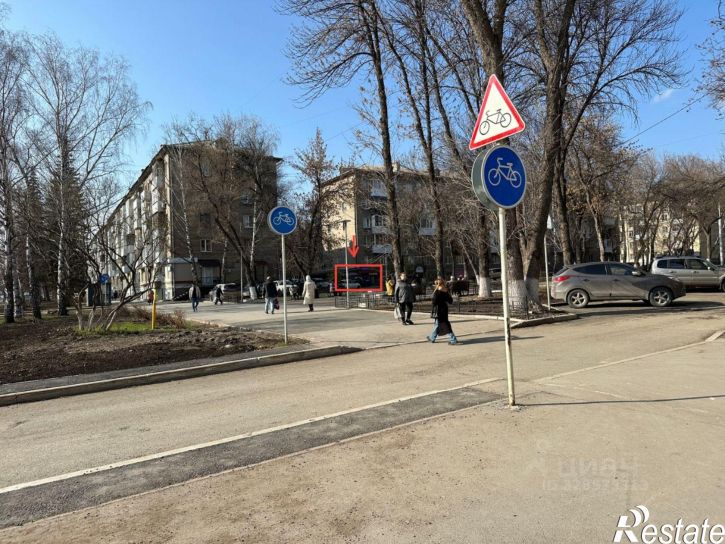 Торговое помещение ул 40 лет Октября, 4а,  д. 4а