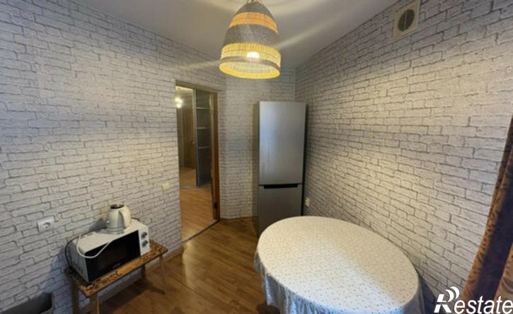 3-комн квартира улица Авроры, 3,  д. 3