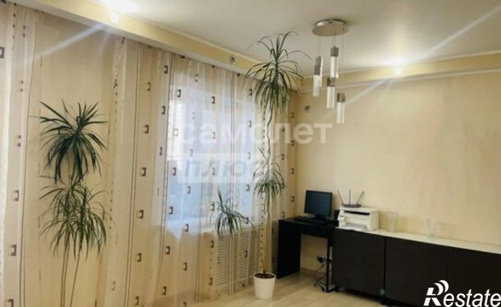 4-комн квартира улица Цюрупы, 145,  д. 145