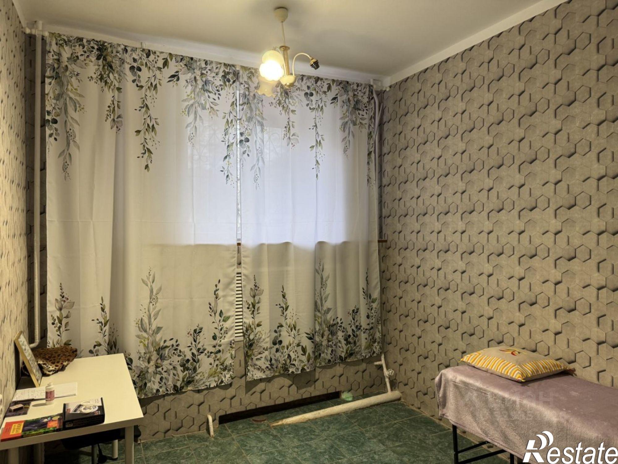 Купить торговое помещение за 22 877 900 рублей на пр-кт Октября, 144/1