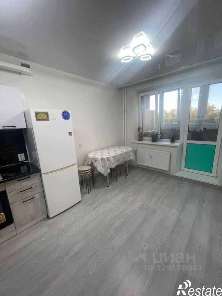 3-комн квартира улица Генерала Ишбулатова, 8,  д. 8