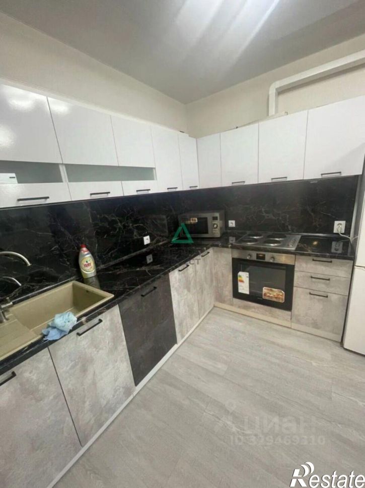 2-комн квартира ул Генерала Ишбулатова, 8,  д. 8