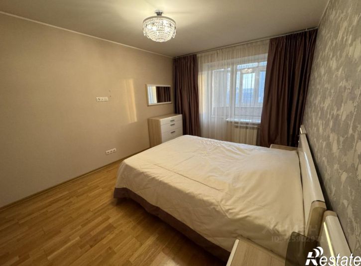 4-комн квартира ул Революционная, 111/2,  д. 111/2