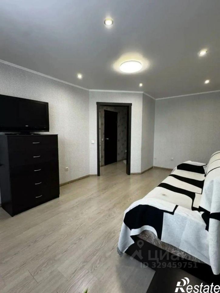 1-комн квартира улица Евгения Столярова, 4Б,  д. 4Б