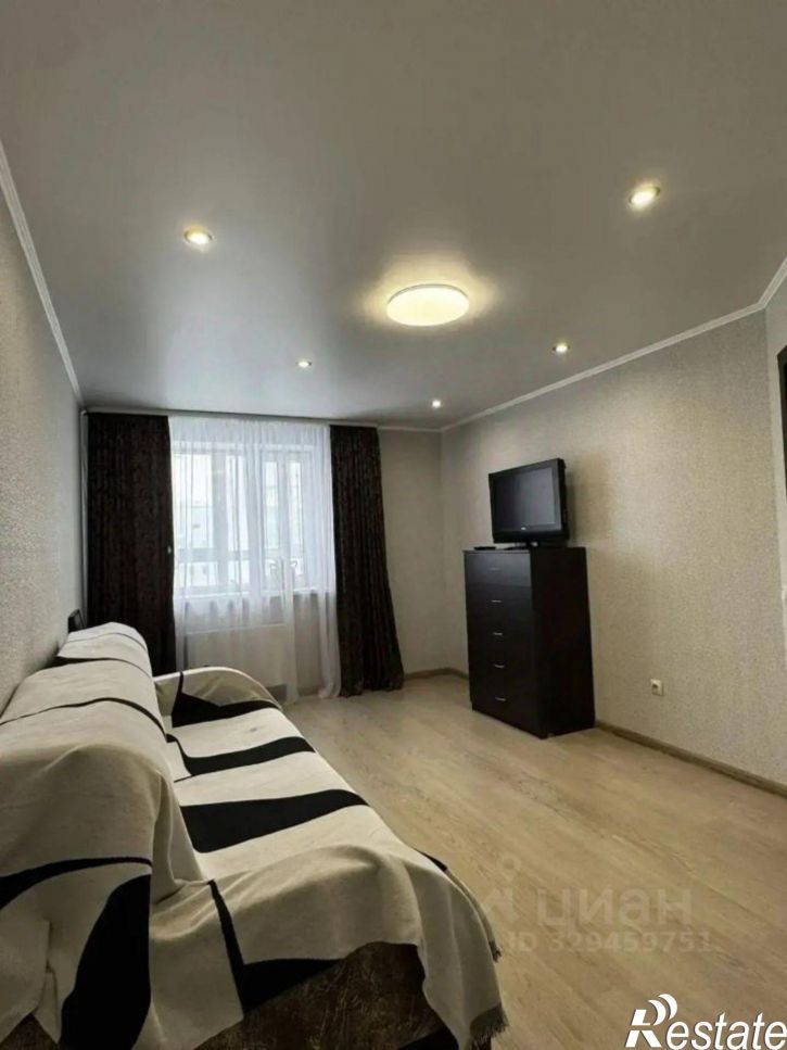 1-комн квартира улица Евгения Столярова, 4Б,  д. 4Б