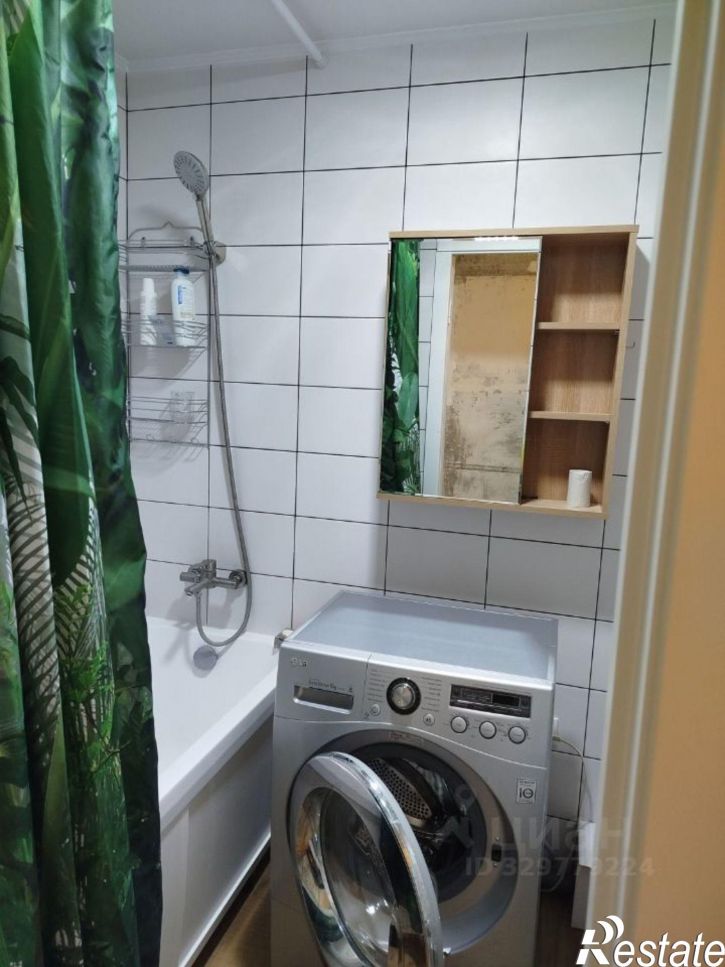 2-комн квартира ул Адмирала Ушакова, 64/1,  д. 64/1
