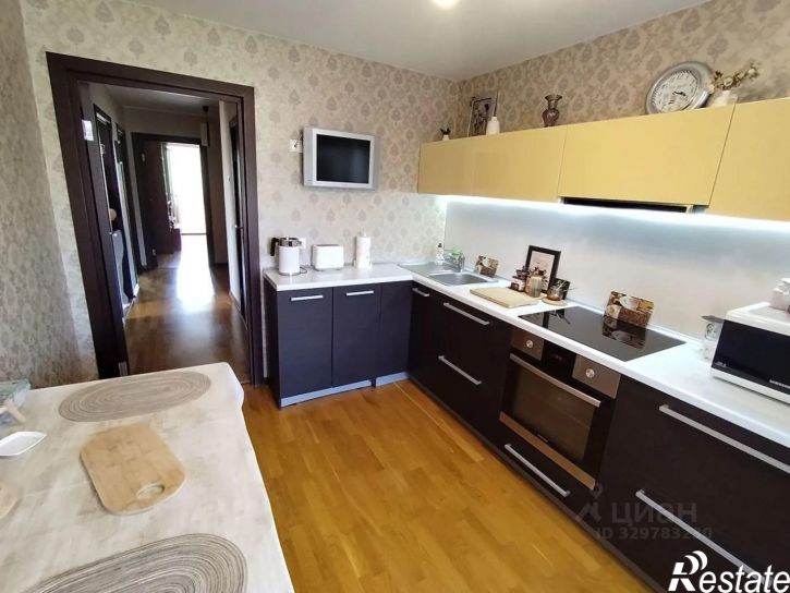 3-комн квартира б-р Славы, 1в,  д. 1в
