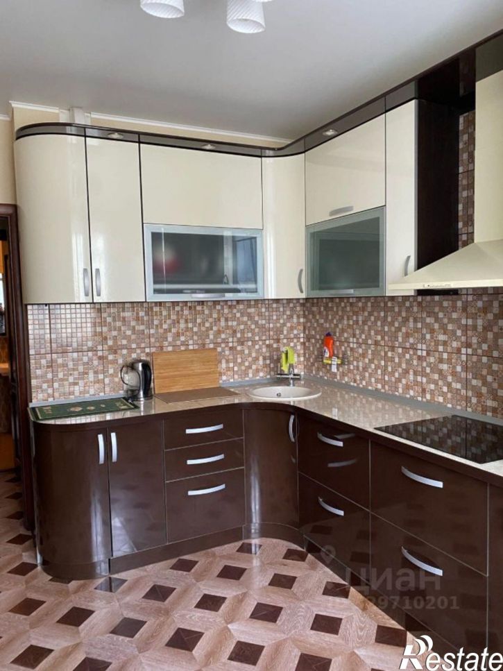 2-комн квартира Российская улица, 60,  д. 60
