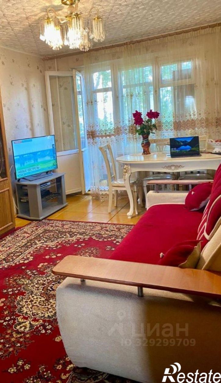 3-комн квартира улица Авроры, 25/1,  д. 25/1