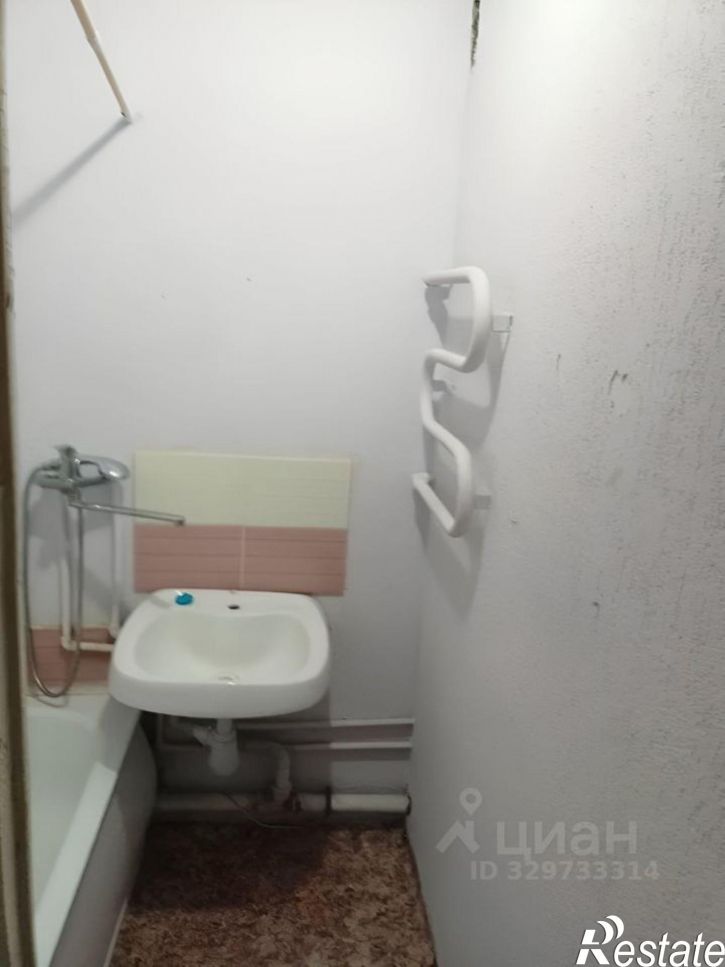2-комн квартира Российская улица, 43/3,  д. 43/3