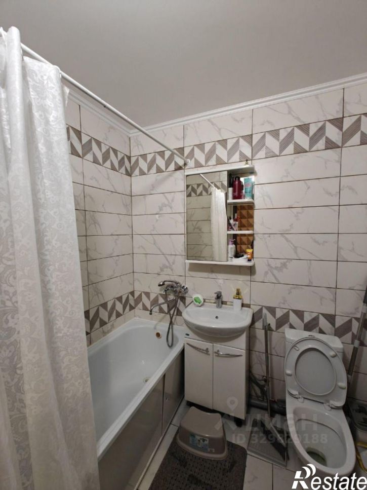 1-комн квартира ул Генерала Ишбулатова, 8/2,  д. 8/2