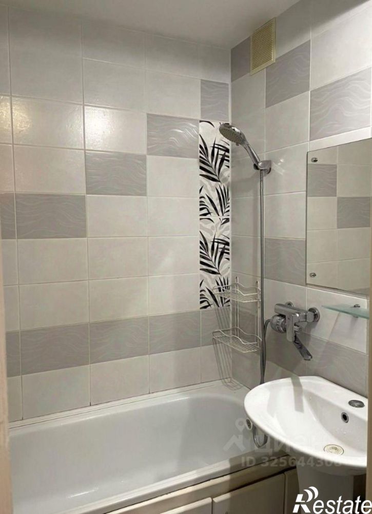 2-комн квартира улица Юрия Гагарина, 60/1,  д. 60/1