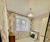 2-комн, 42кв м, этаж 2/5 пр-кт Октября, 37/3