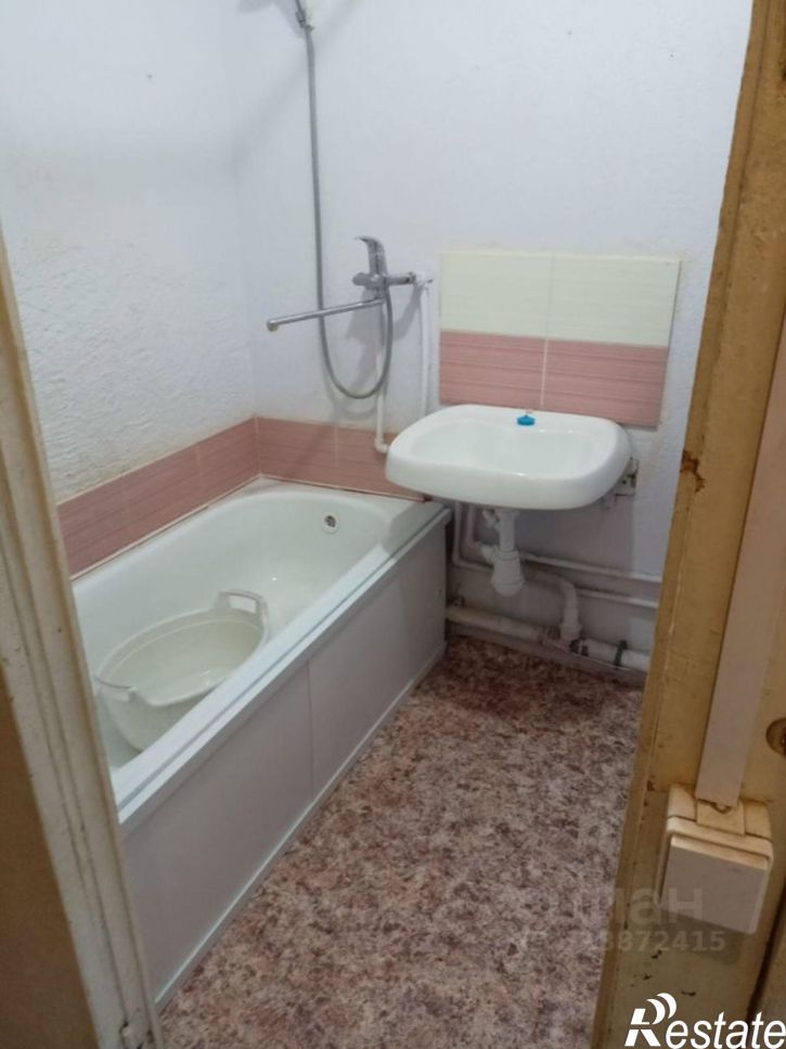 2-комн квартира Российская улица, 43/3,  д. 43/3