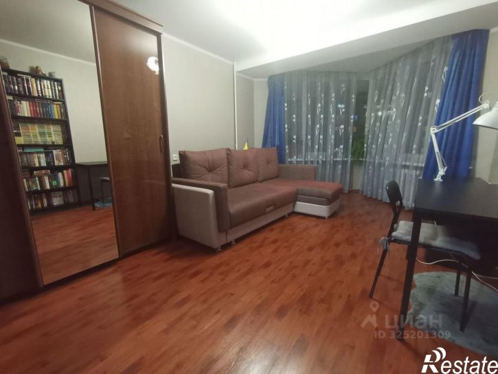 3-комн квартира ул Авроры, 3/1,  д. 3/1