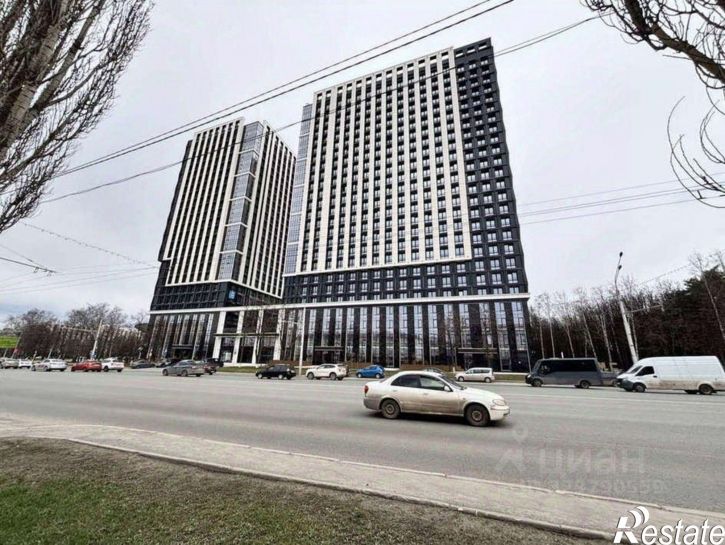 4-комн квартира пр-кт Октября, 75,  д. 75