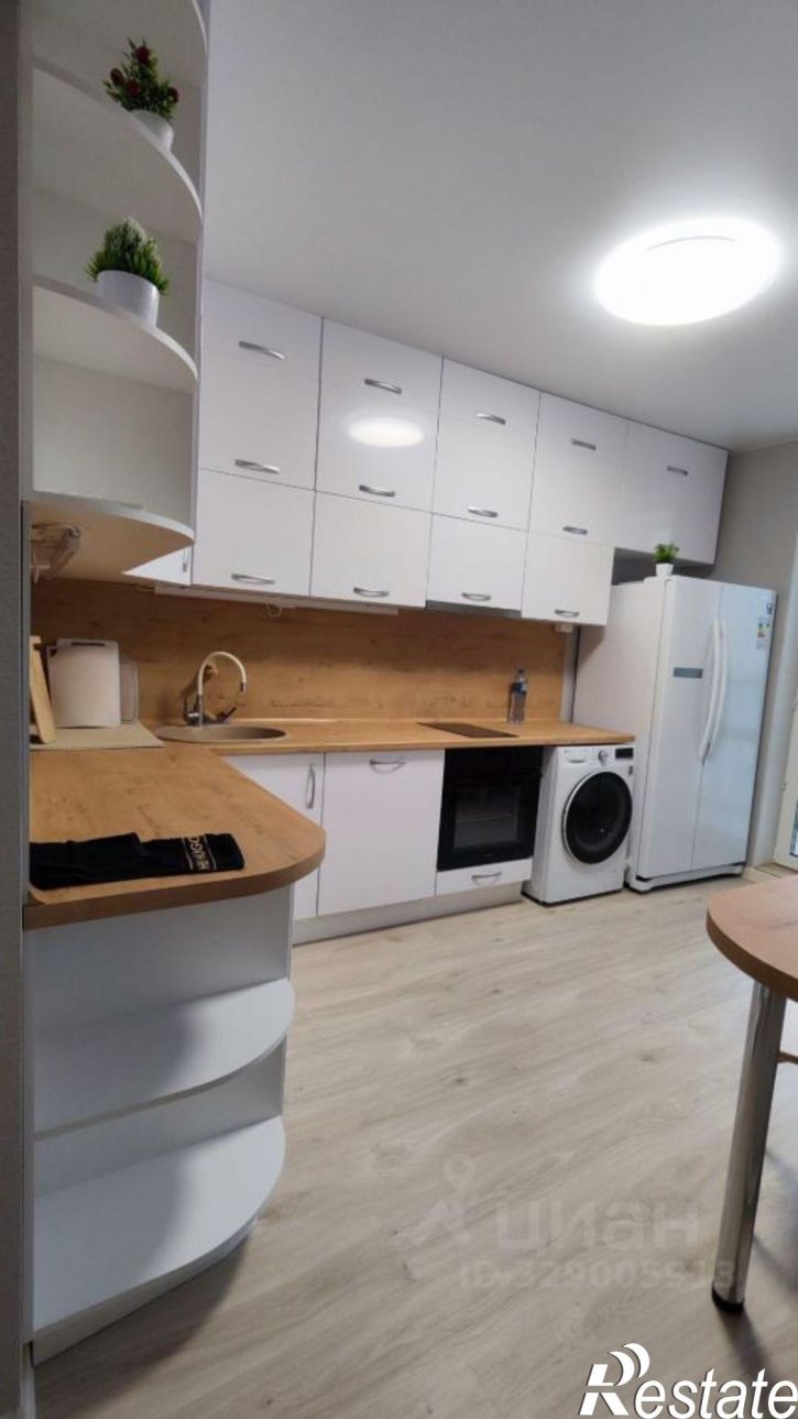 3-комн квартира пр-кт Дружбы народов, 53,  д. 53