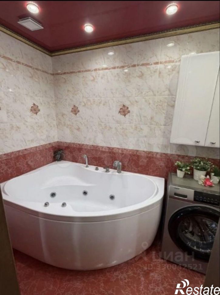 3-комн квартира улица Ахметова, 30/1,  д. 30/1