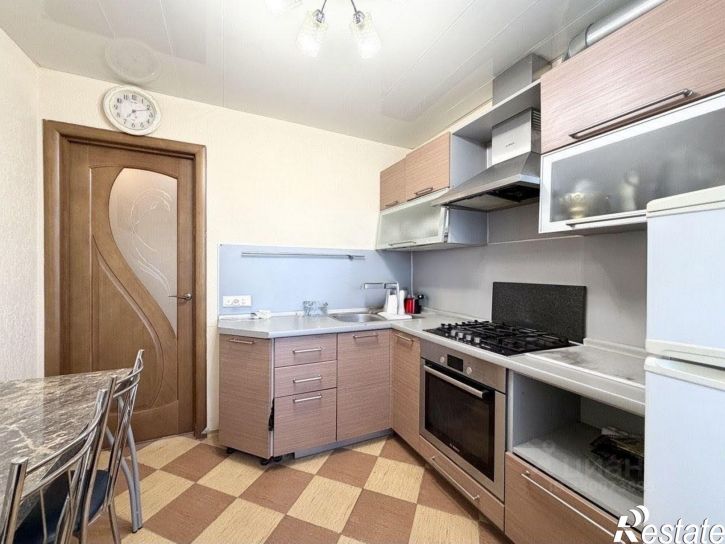 2-комн квартира ул Колпинская, 18,  д. 18