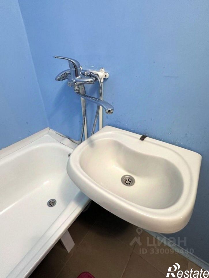 2-комн квартира ул Айская, 37,  д. 37