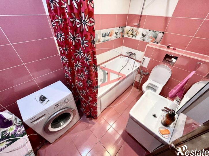 3-комн квартира пр-кт Октября, 11,  д. 11