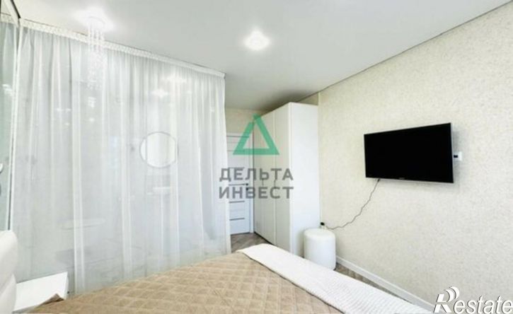 4-комн квартира ул Комарова, 8,  д. 8