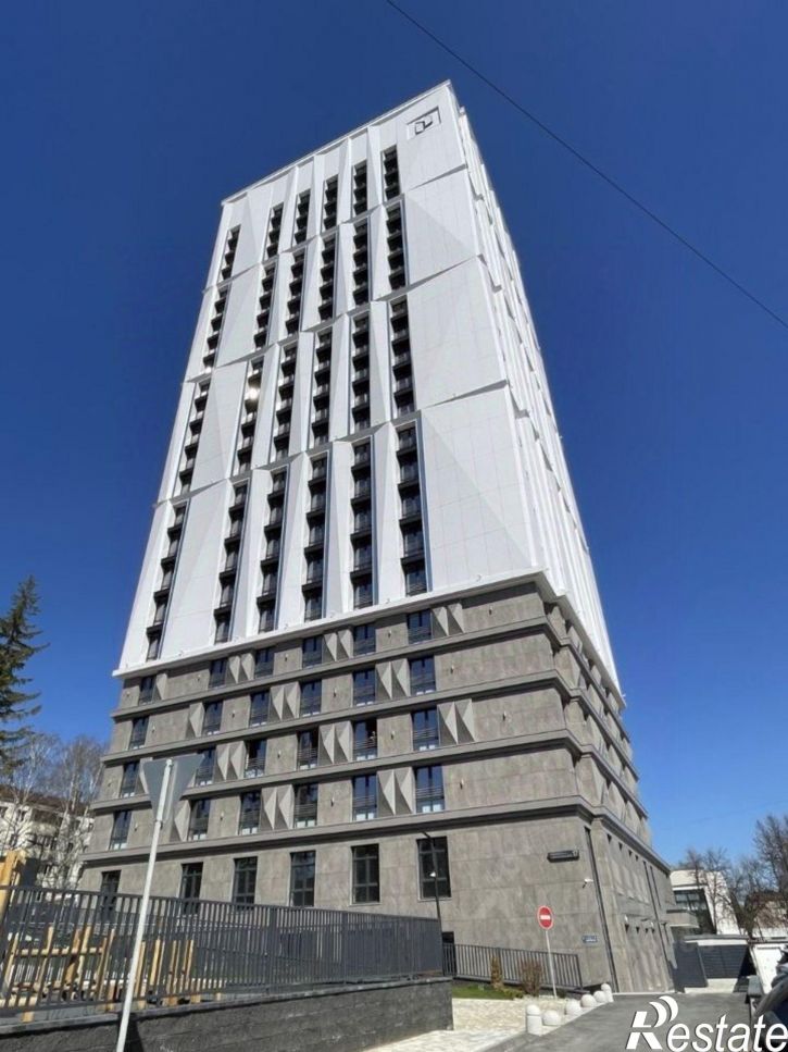 3-комн квартира ул Братьев Кадомцевых, 15,  д. 15
