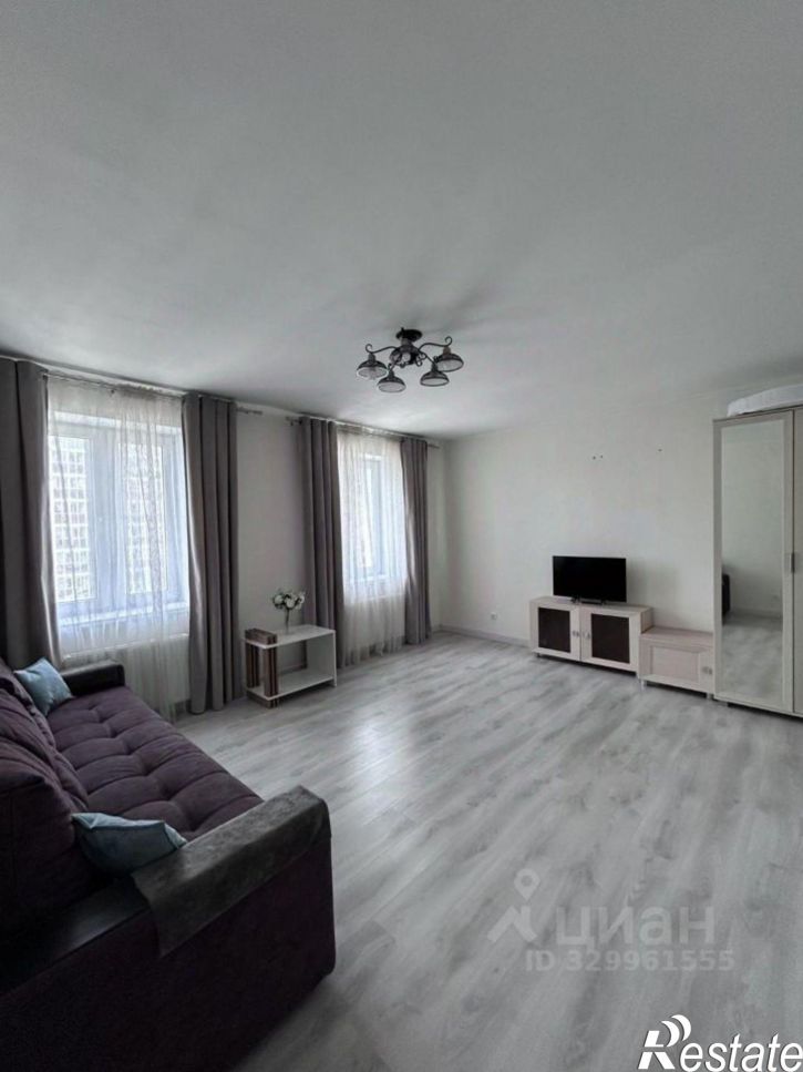 2-комн квартира улица Героя Зорина, 5,  д. 5