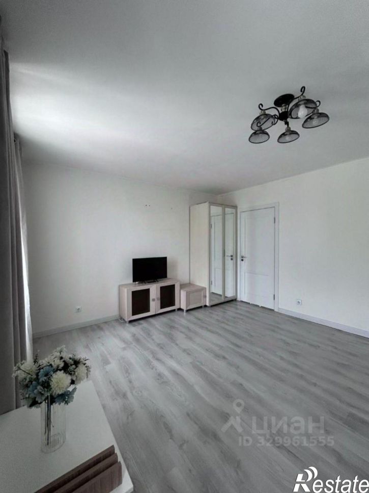 2-комн квартира улица Героя Зорина, 5,  д. 5
