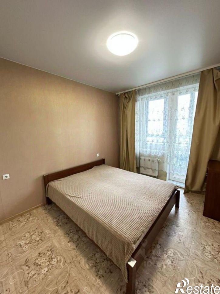 2-комн квартира Яркий б-р, 5,  д. 5